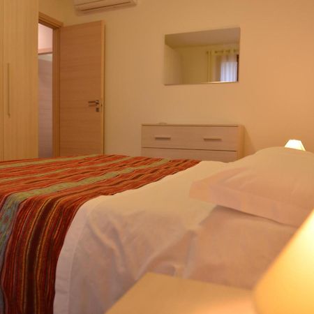 Residence Boschetti Manerba del Garda Pokój zdjęcie